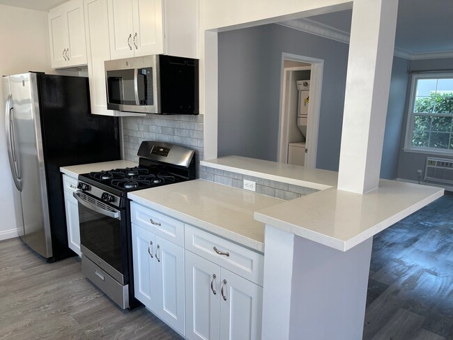 12308 W Magnolia Blvd, Unit 12314