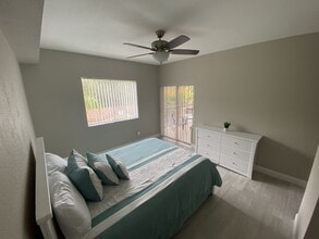 1810 Florida Club Cir, Unit 1305 in Naples, FL - Building Photo - Building Photo