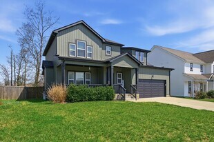 1135 Charles Thomas Dr in Clarksville, TN - Building Photo