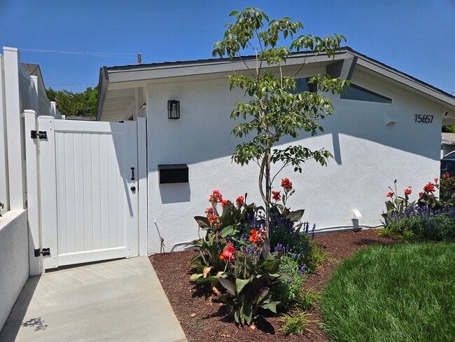 property at 15657 Simonds St