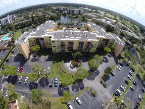 14250 SW 62nd St, Unit 123 in Miami, FL - Foto de edificio - Building Photo