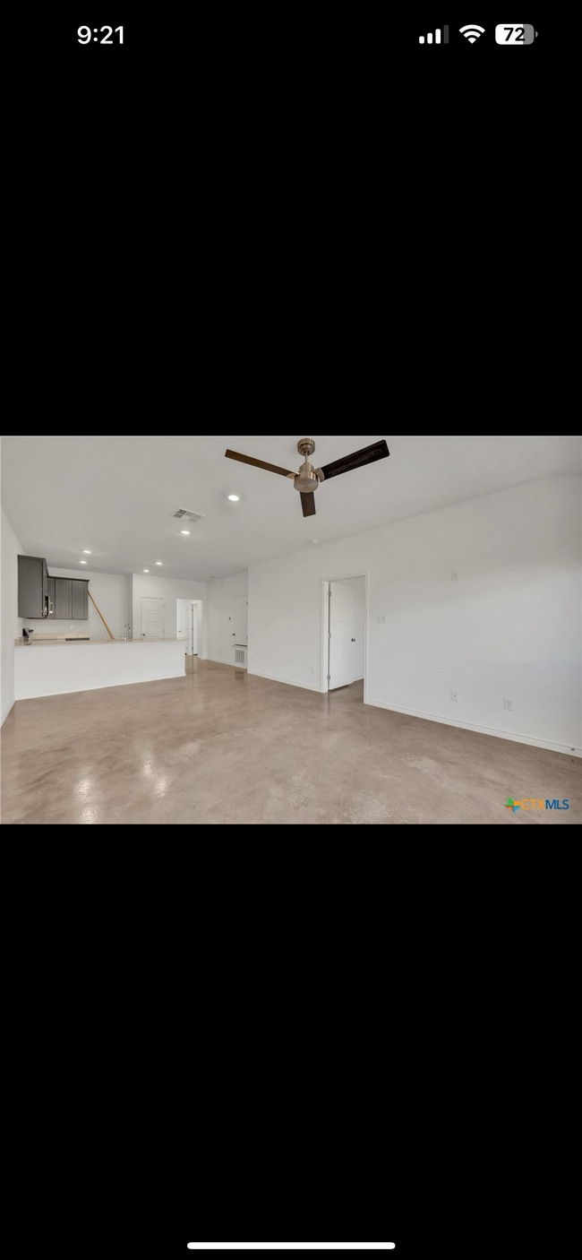 property at 1122 Lindsey Dr