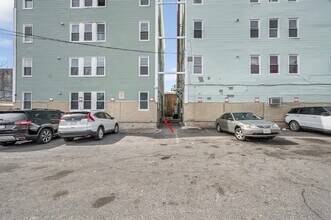 50 1/2 Common St in Lawrence, MA - Building Photo - Building Photo