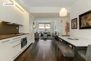 340 E 23rd St in New York, NY - Building Photo
