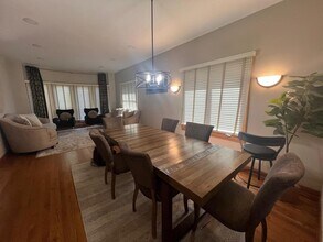 2220 Eastview Dr in Des Plaines, IL - Building Photo - Building Photo