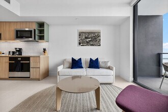 159 NE 6th St in Miami, FL - Foto de edificio - Building Photo