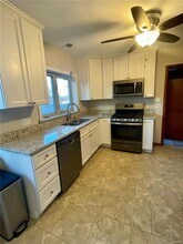 8501 Grantshire Ln in St. Louis, MO - Building Photo - Building Photo