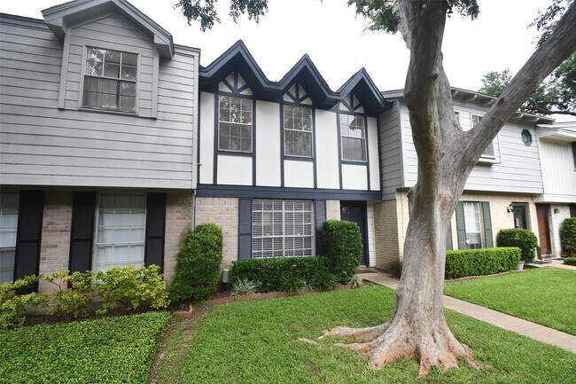 property at 10018 Knoboak Dr