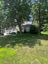 3360 Lafayette Rd in Portsmouth, NH - Building Photo