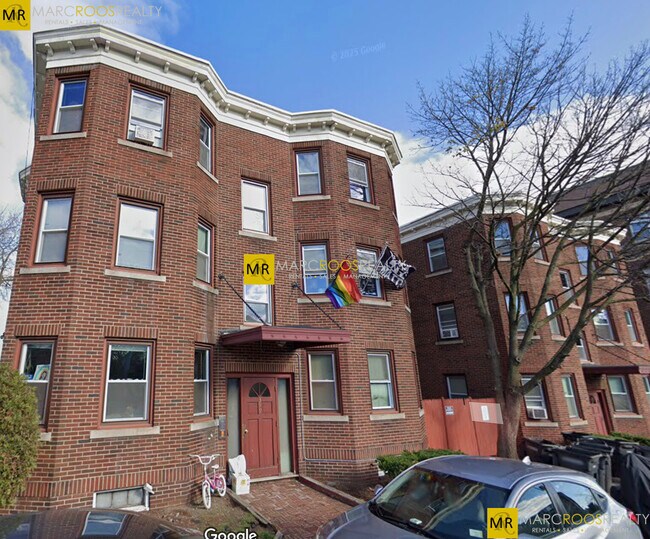 399 Broadway, Unit 2 in Somerville, MA - Building Photo - Building Photo