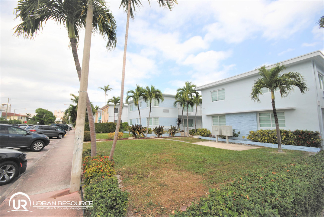 7325 Carlyle Ave in Miami Beach, FL - Building Photo