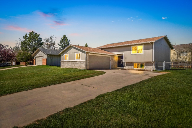1101 Timber Ln in Fort Collins, CO - Building Photo - Building Photo