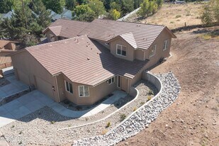 1466 Copper Point Cir in Reno, NV - Building Photo