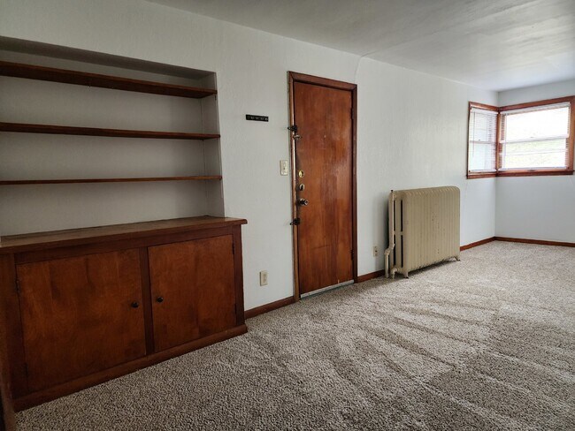 418 Sherry St-Unit -UNIT6 in Neenah, WI - Foto de edificio - Building Photo