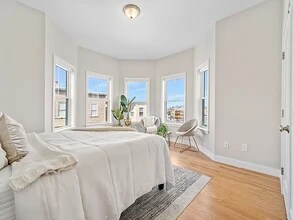 4 Hecla St, Unit 1 in Boston, MA - Foto de edificio - Building Photo