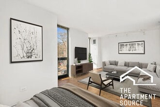 1000 N La Salle Dr in Chicago, IL - Building Photo - Building Photo