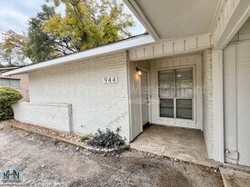 944 Patricia Dr in San Antonio, TX - Building Photo