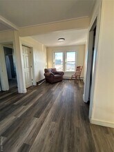 25 Auburn Ave in Bay Shore, NY - Building Photo - Building Photo