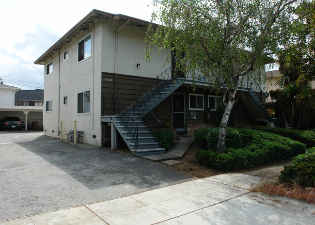 1568 Hollenbeck Avenue in Sunnyvale, CA - Foto de edificio - Building Photo