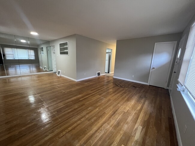 1006 Highmont Dr in Ferguson, MO - Building Photo - Building Photo