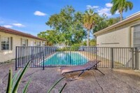 2733 NE 1st Ter, Unit 3 in Wilton Manors, FL - Building Photo - Building Photo