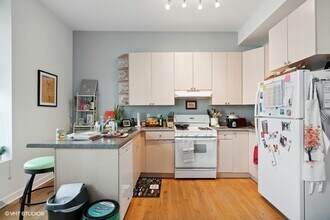 1310 W 18th St in Chicago, IL - Building Photo - Building Photo