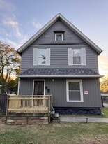 18402 Melville Rd, Unit UP in Cleveland, OH - Building Photo
