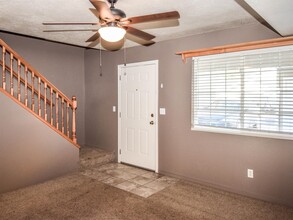 124 W 1320 S in Logan, UT - Foto de edificio - Building Photo