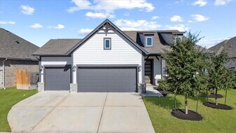 908 Knowles Dr in Hutto, TX - Building Photo