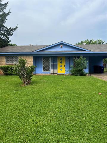 2450 Coburn Ln in Shreveport, LA - Building Photo