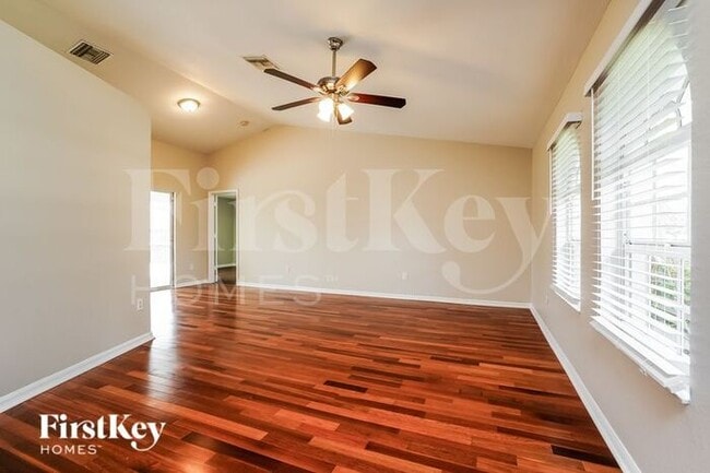 120 SE 19th Terrace in Cape Coral, FL - Building Photo - Building Photo