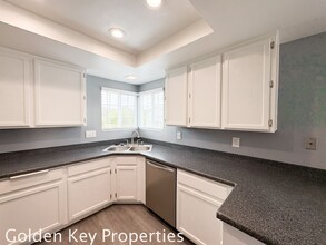 2873 Sanford Ln in Carlsbad, CA - Foto de edificio - Building Photo