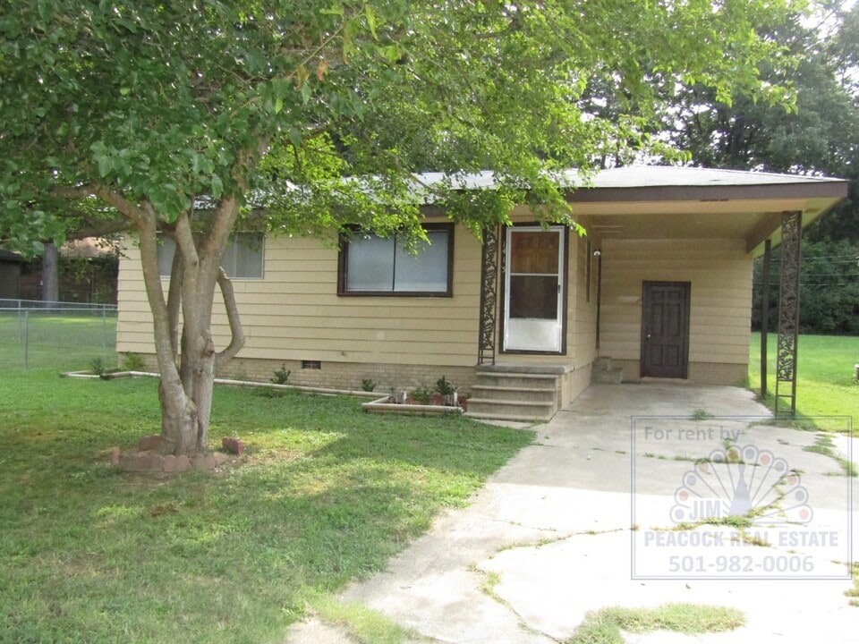 1413 N Jeff Davis Ave in Jacksonville, AR - Building Photo