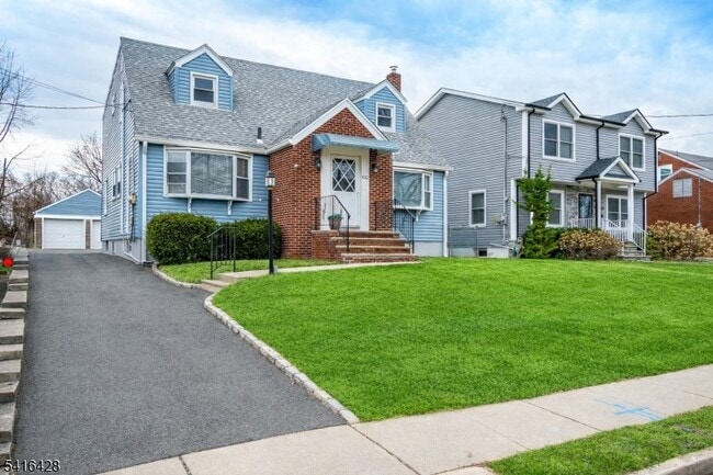 property at 432 Rosetta Pl