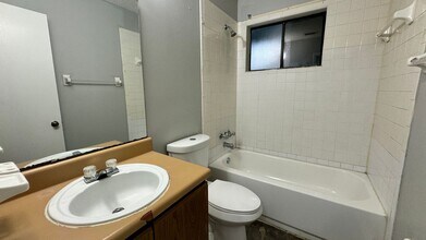 5216 Westchase Ct in Jacksonville, FL - Foto de edificio - Building Photo