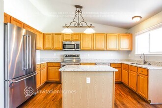 19389 E 41st Pl in Denver, CO - Foto de edificio - Building Photo