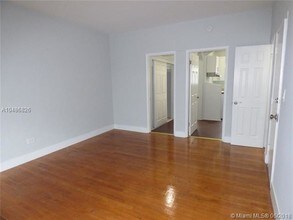1005 Pennsylvania Ave-Unit -26 in Miami Beach, FL - Building Photo - Building Photo