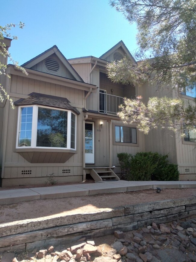 property at 937 W Madera Ln