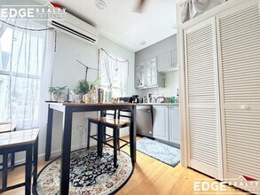 5 Weitz St, Unit 2 in Boston, MA - Building Photo - Building Photo