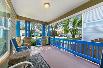 4708 Woodrow Ave in Galveston, TX - Foto de edificio - Building Photo