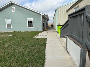 14405-14405 FM973 in Manor, TX - Building Photo - Building Photo