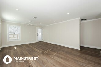 2108 Belzise Terrace in Fort Worth, TX - Foto de edificio - Building Photo