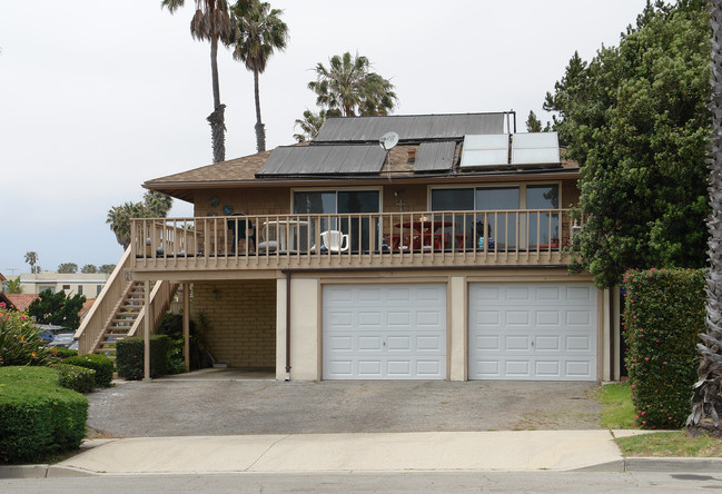 987-989 Sandpiper Ct in Ventura, CA - Foto de edificio - Building Photo