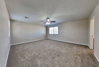 7603 Babbler St in North Las Vegas, NV - Building Photo - Building Photo