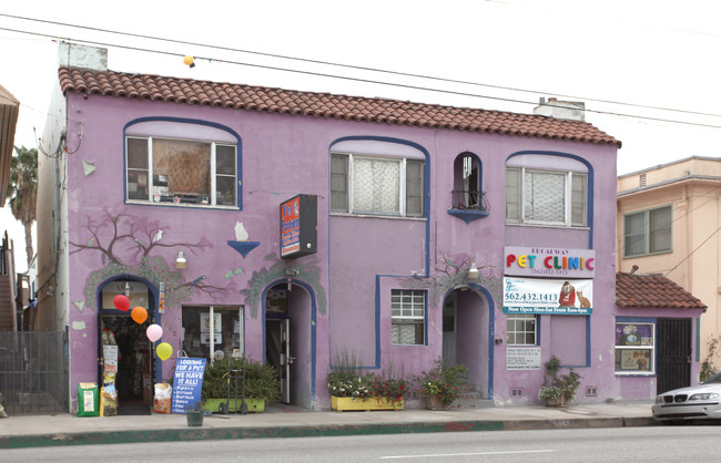 1058 E Broadway in Long Beach, CA - Building Photo - Building Photo