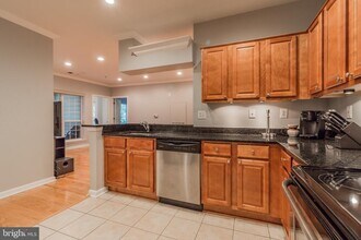 4561 Strutfield Ln in Alexandria, VA - Building Photo - Building Photo