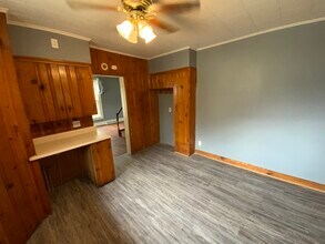 217 E Roselawn St in Danville, IL - Building Photo - Building Photo