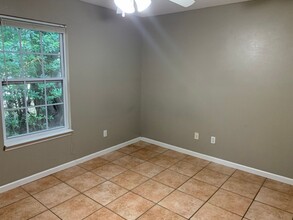 210 Valencia Dr in Tallahassee, FL - Building Photo - Building Photo