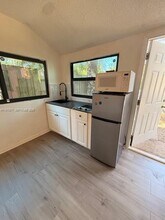 118 NW 44th St in Miami, FL - Building Photo - Building Photo