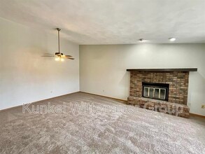 716 Ganim Dr in Belleville, IL - Building Photo - Building Photo